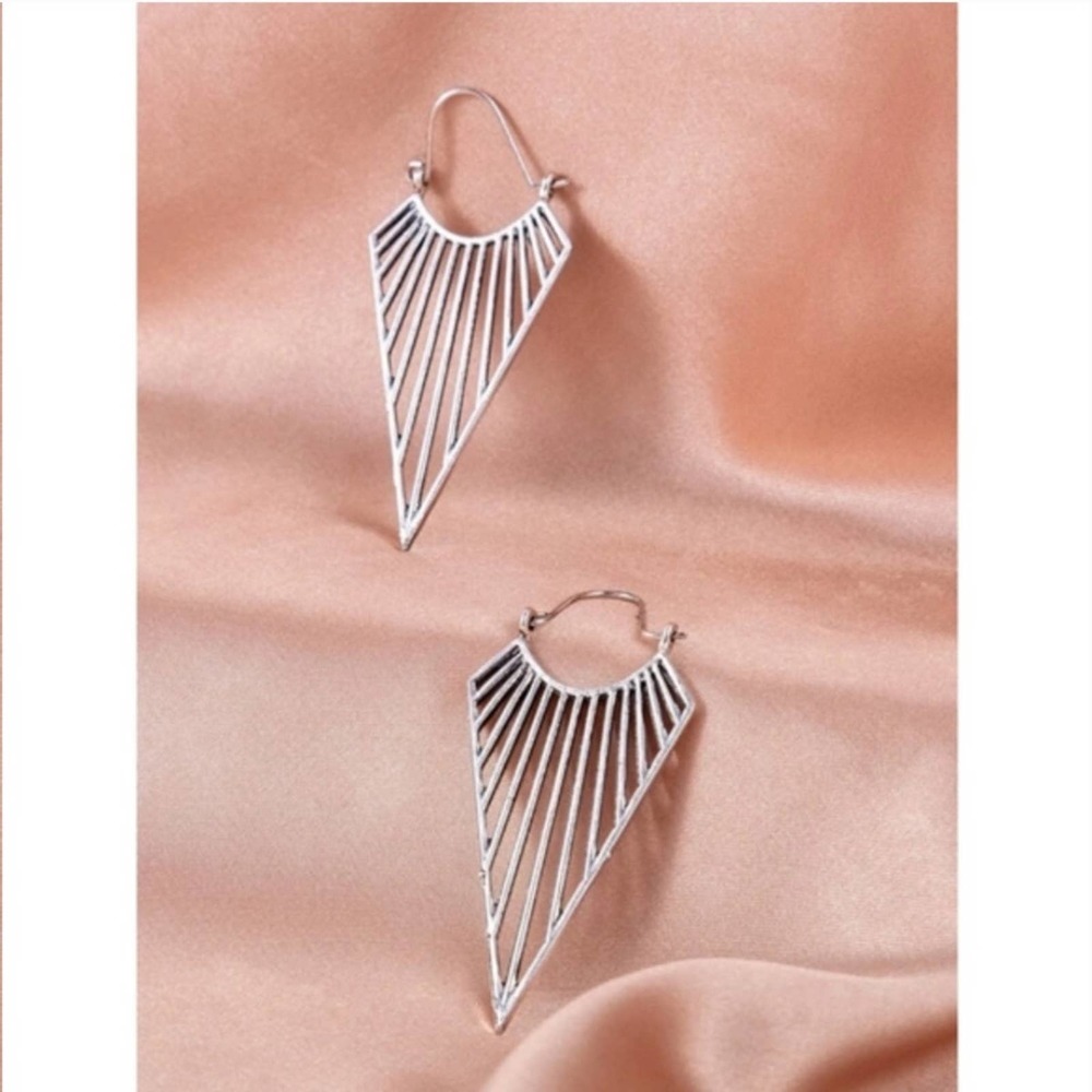 Shakti Silver Goddess Geometric Drop Earrings NWT NEW Rays Energy